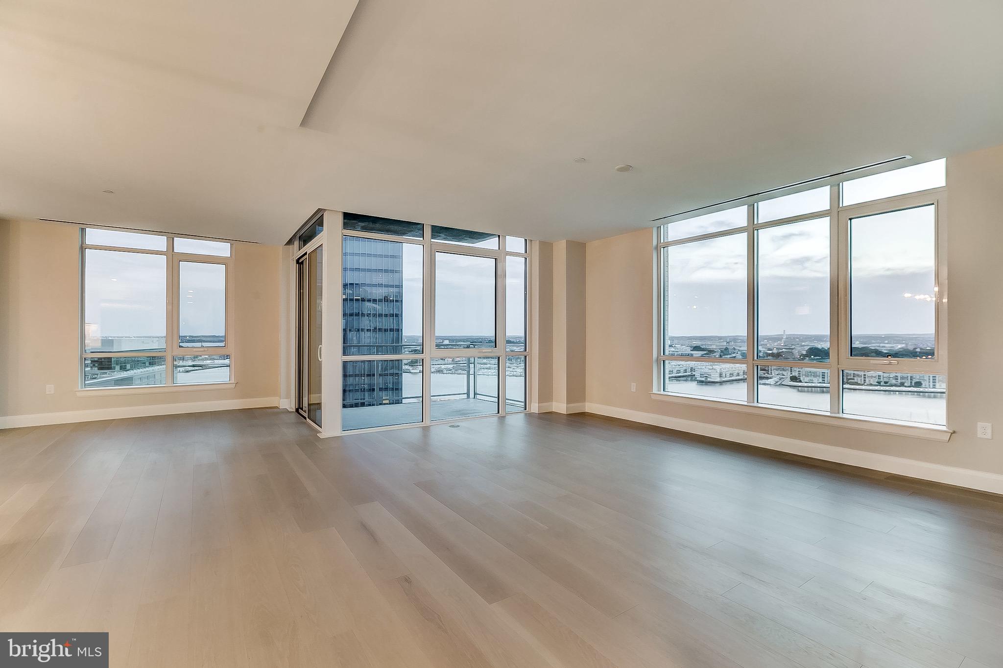 HARBOR EAST - Residential