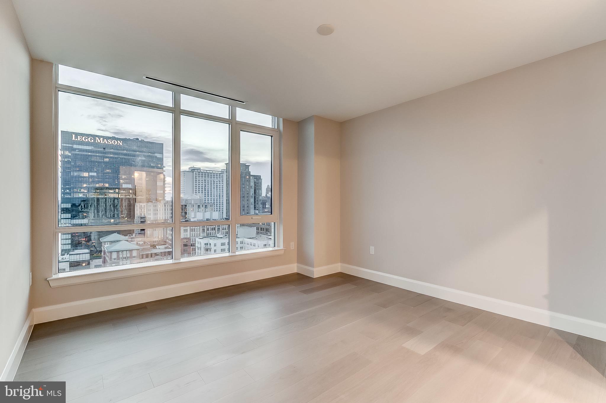 HARBOR EAST - Residential