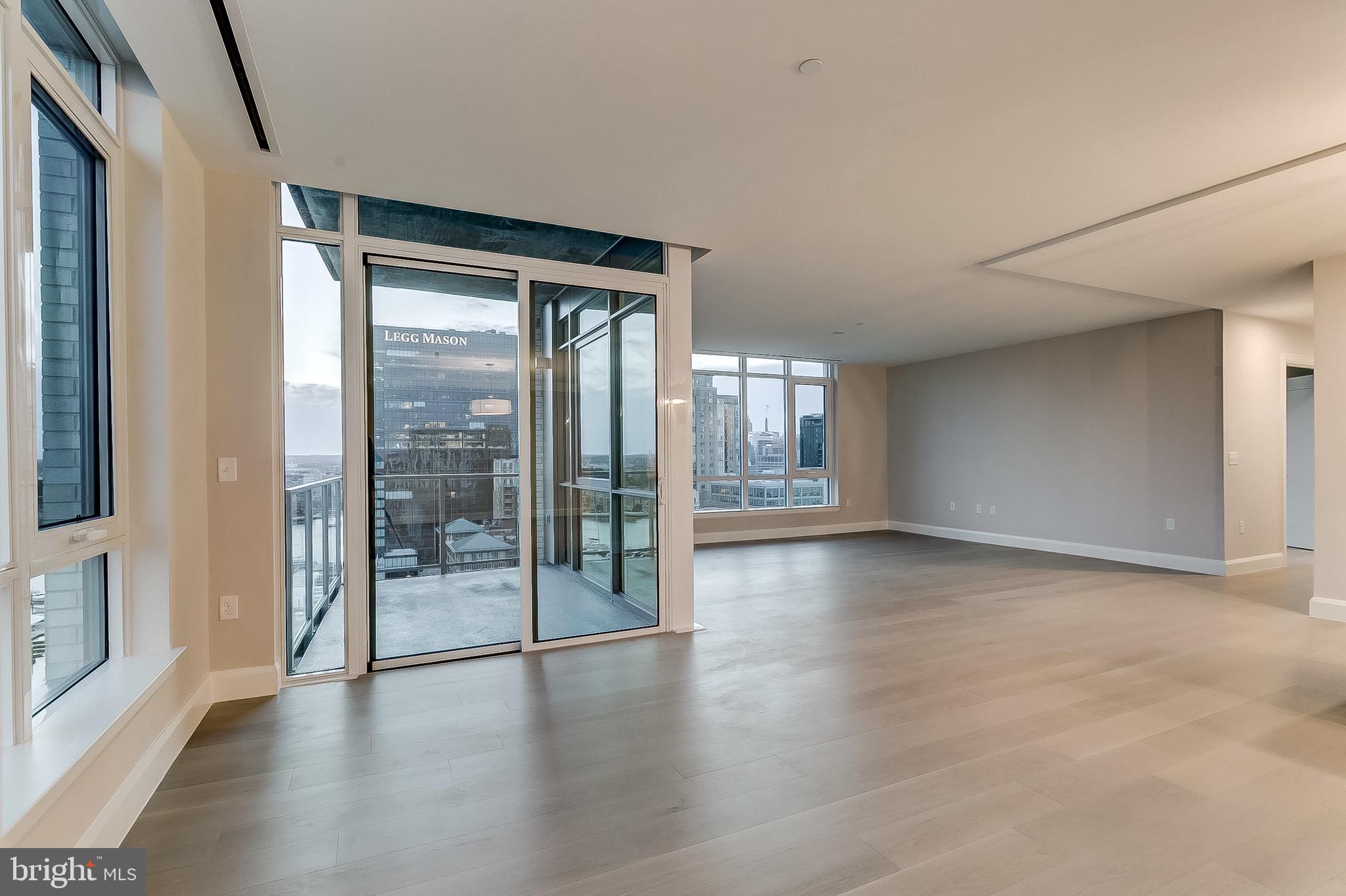 HARBOR EAST - Residential