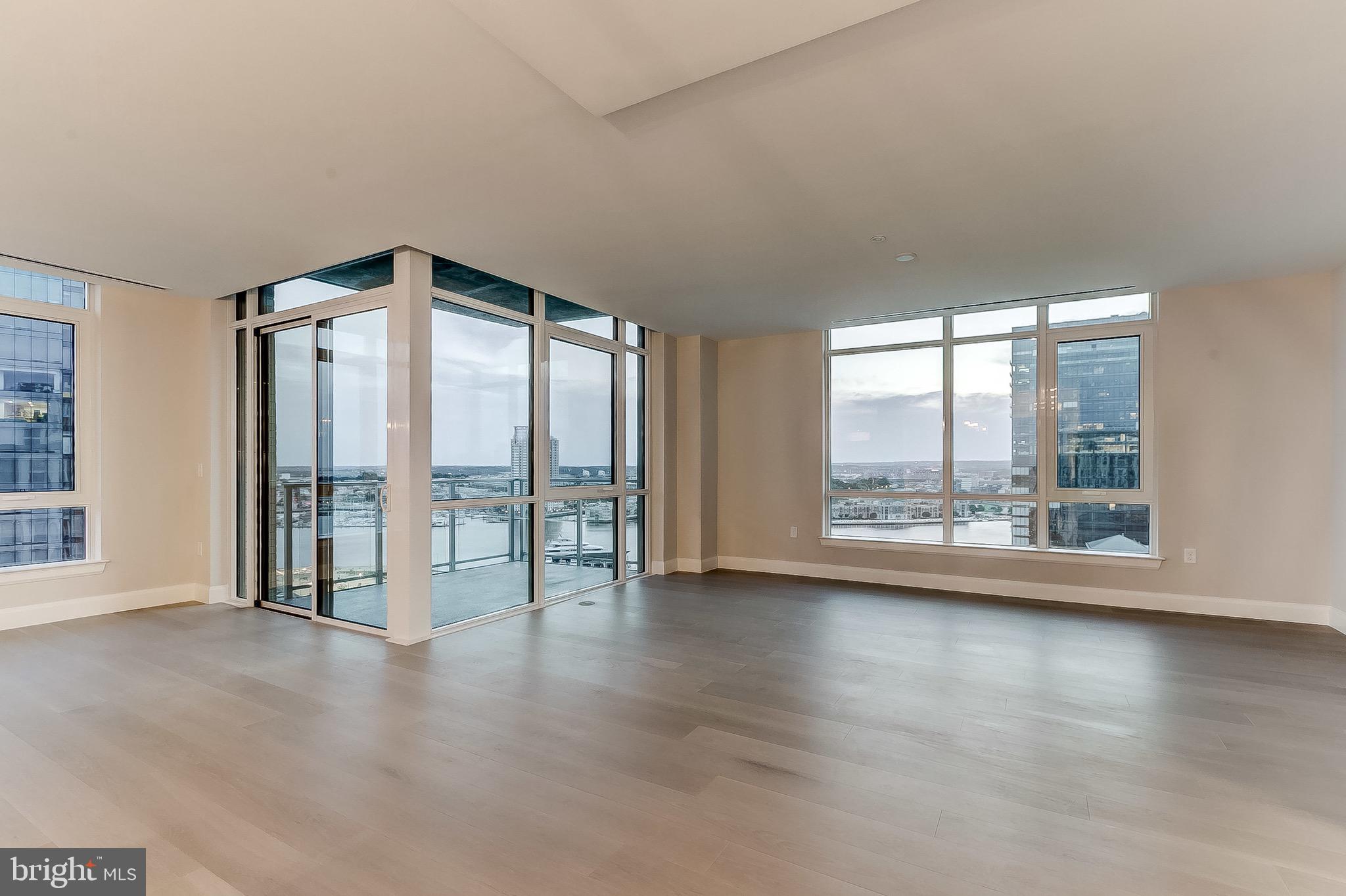 HARBOR EAST - Residential