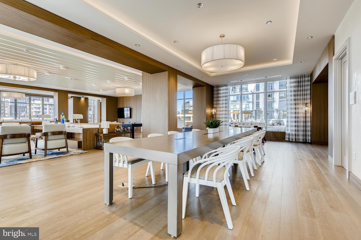 HARBOR EAST - Residential