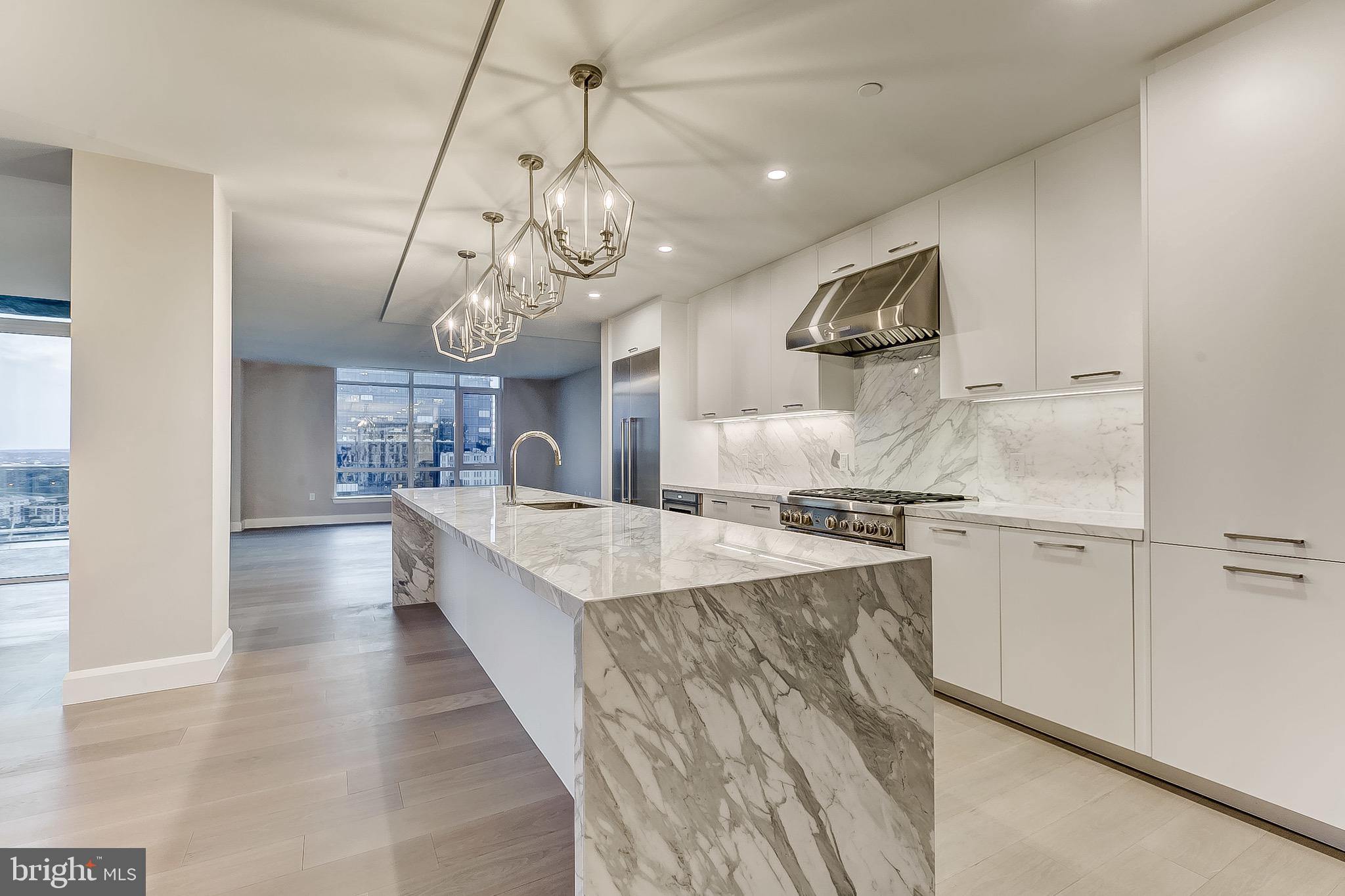 HARBOR EAST - Residential
