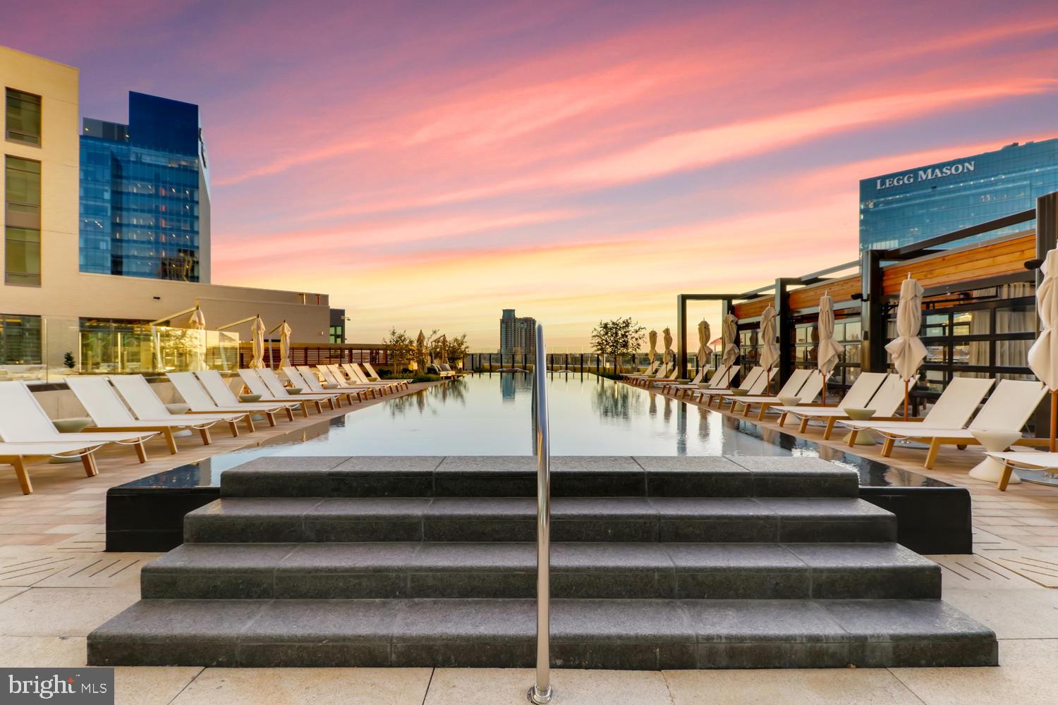 HARBOR EAST - Residential