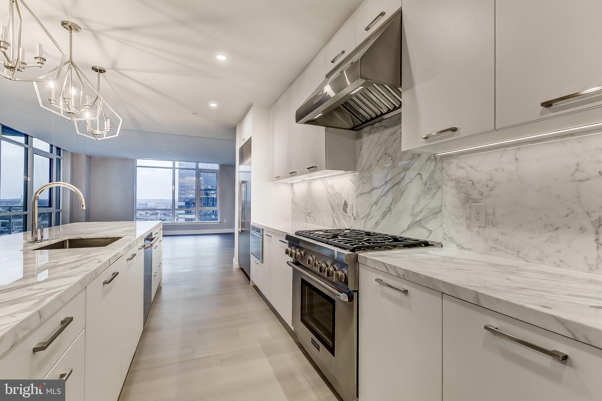 HARBOR EAST - Residential