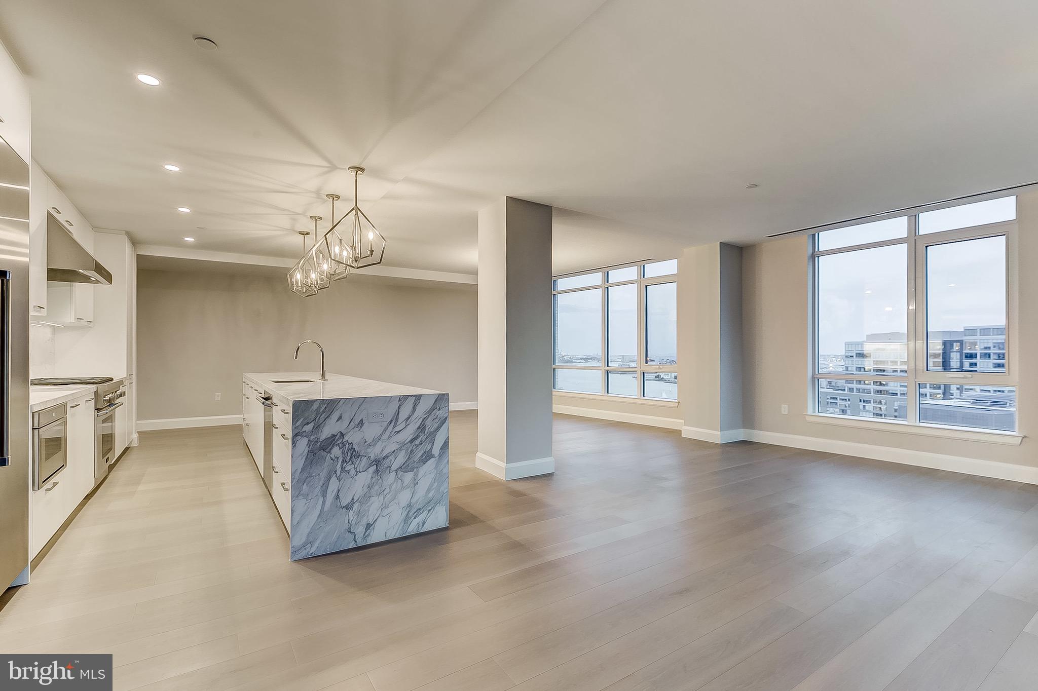 HARBOR EAST - Residential