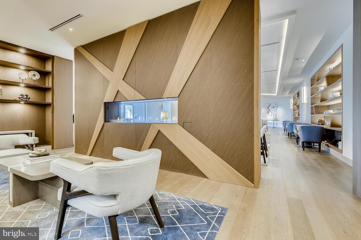 HARBOR EAST - Residential