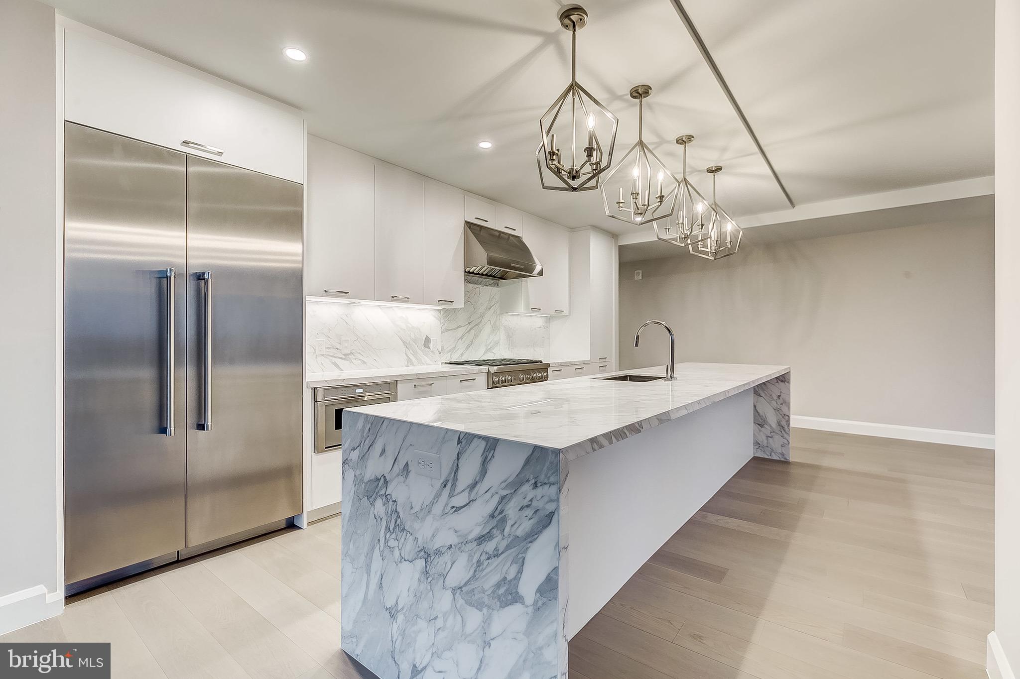 HARBOR EAST - Residential