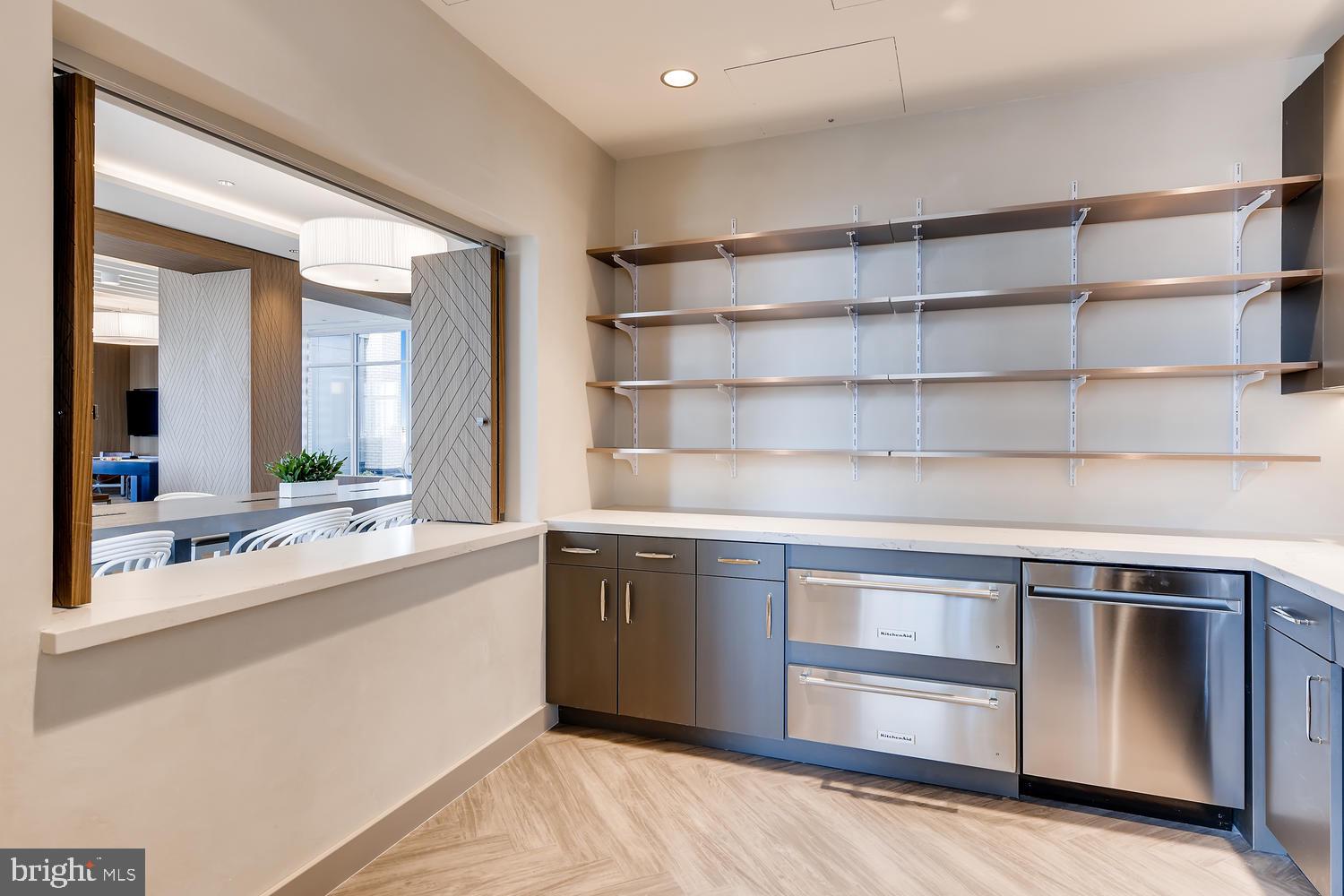 HARBOR EAST - Residential