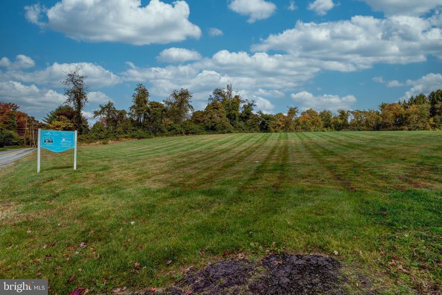 Fantastic lot in Rose Tree Media School District! This property is situated perfectly next to another buildable lot.  Gorgeous views, fantastic set backs, and close proximity to major arteries.  Build your dream home!  Plans available from previous plan to build, but no builder tie in necessary! Public utilities available.