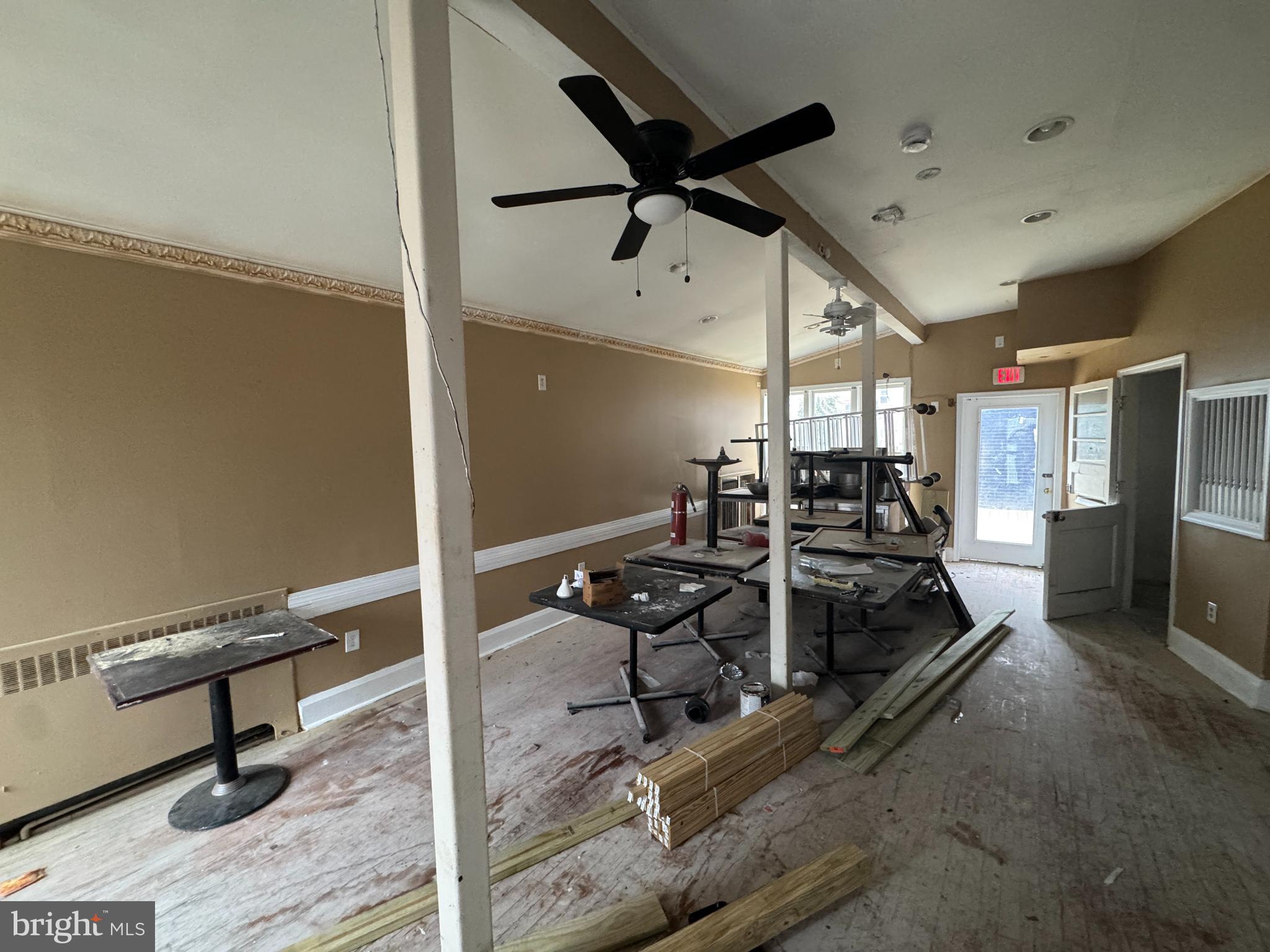 GREENSPRING - Commercial Sale