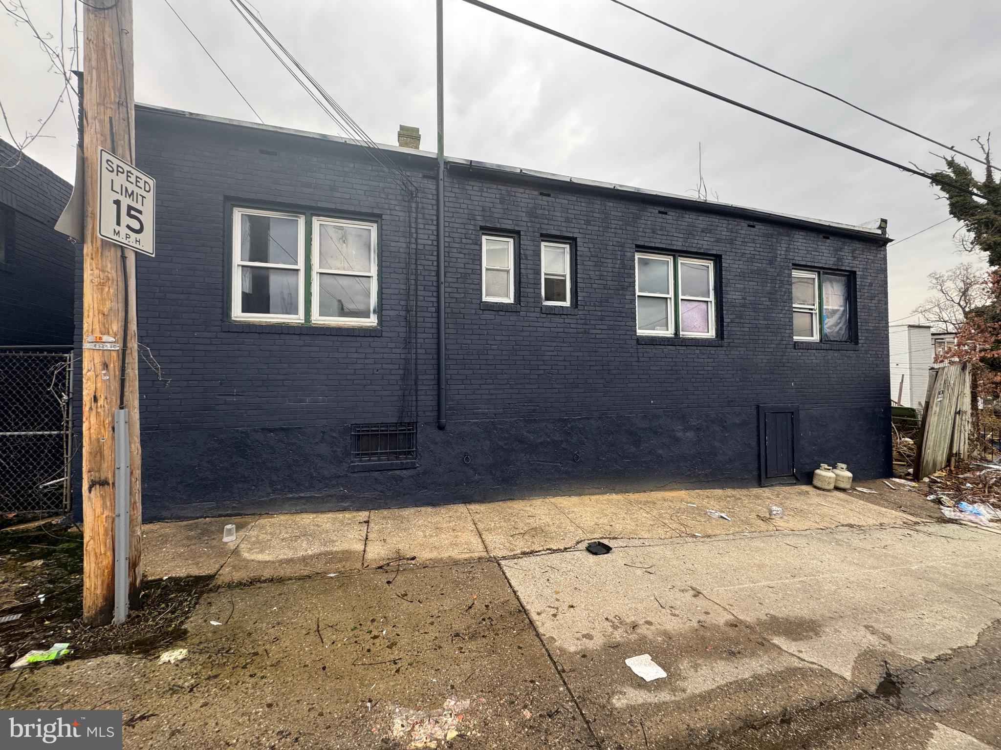 GREENSPRING - Commercial Sale