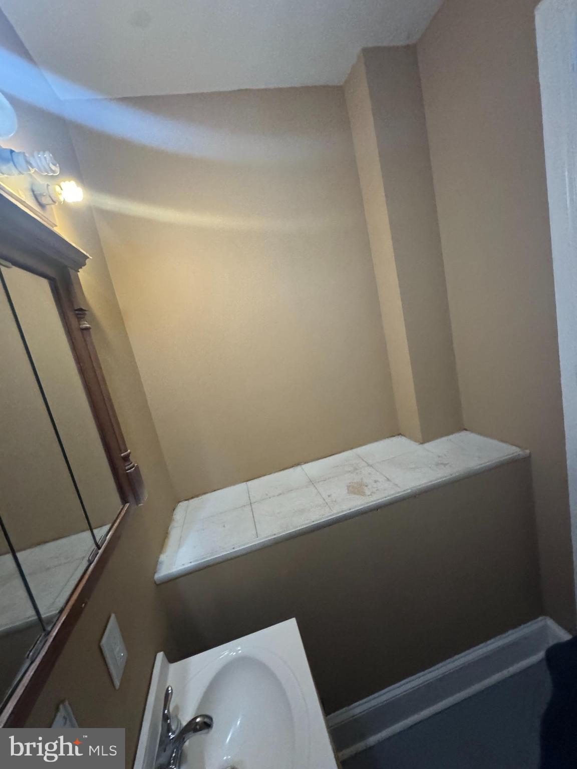 GREENSPRING - Commercial Sale