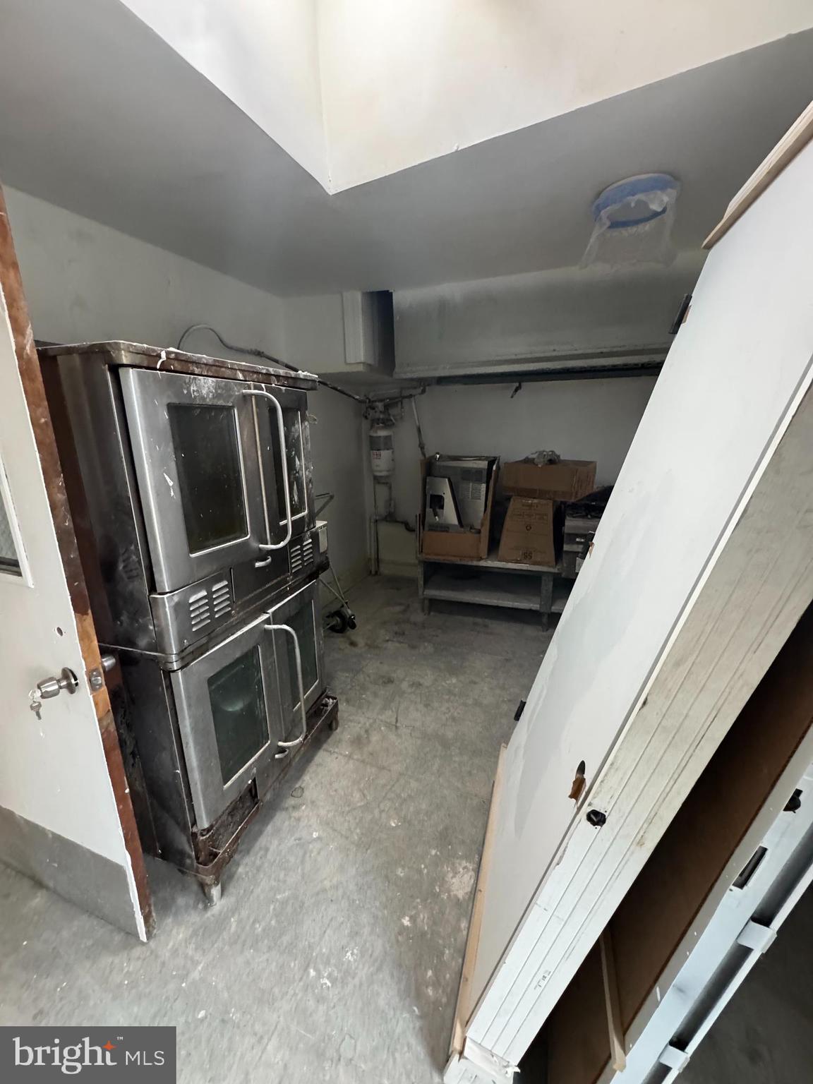 GREENSPRING - Commercial Sale