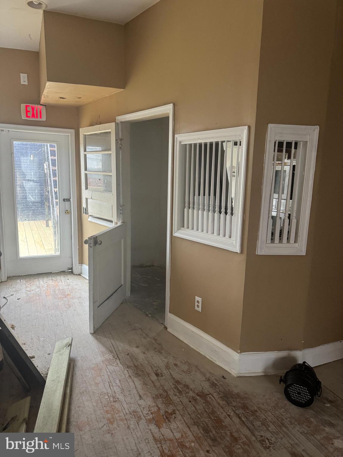 GREENSPRING - Commercial Sale