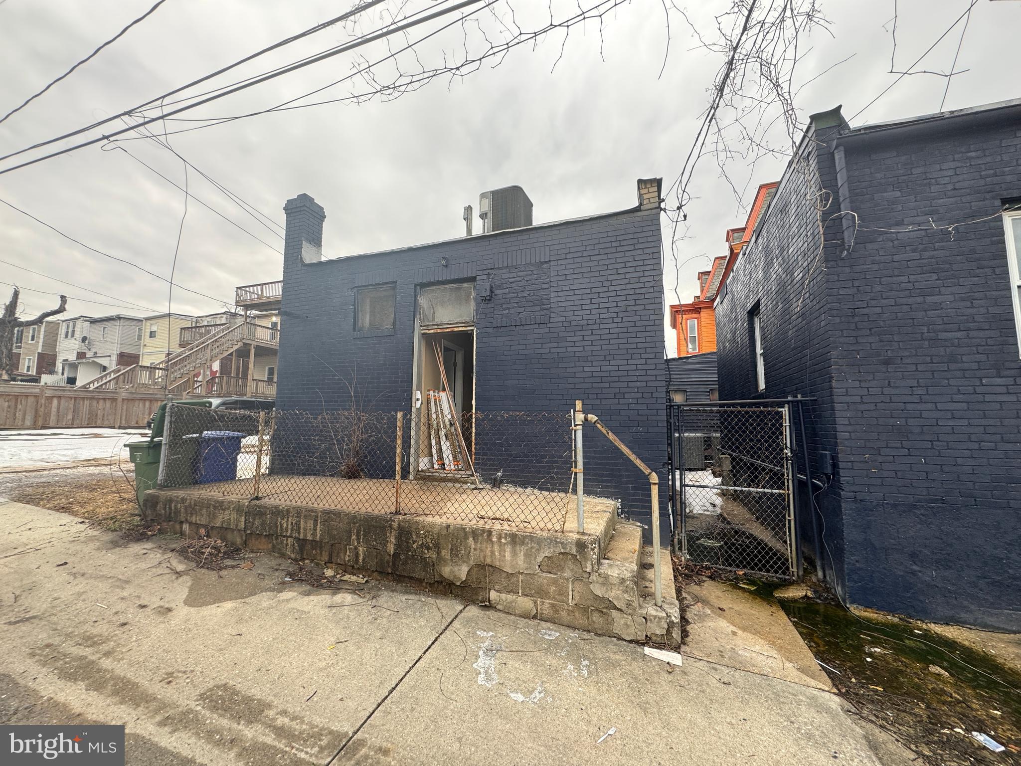 GREENSPRING - Commercial Sale