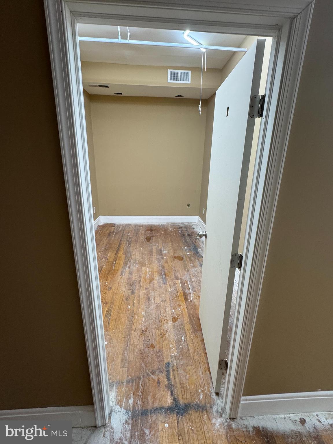 GREENSPRING - Commercial Sale