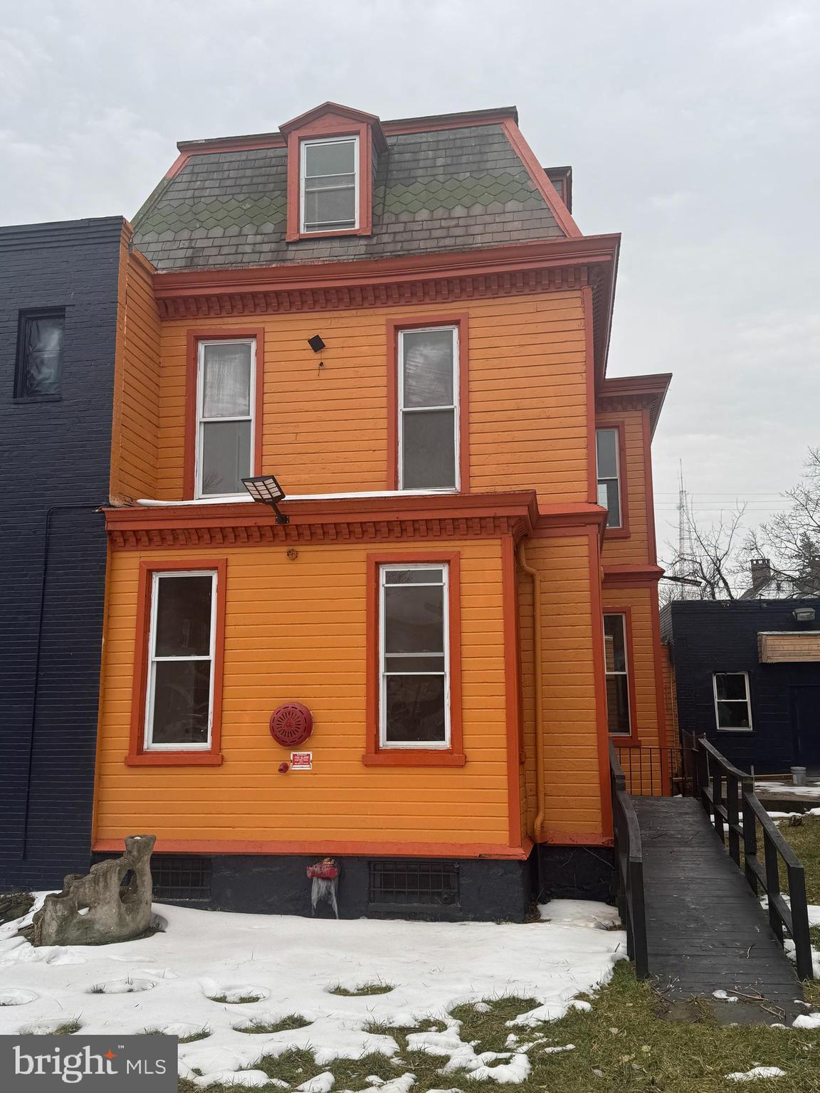 GREENSPRING - Commercial Sale