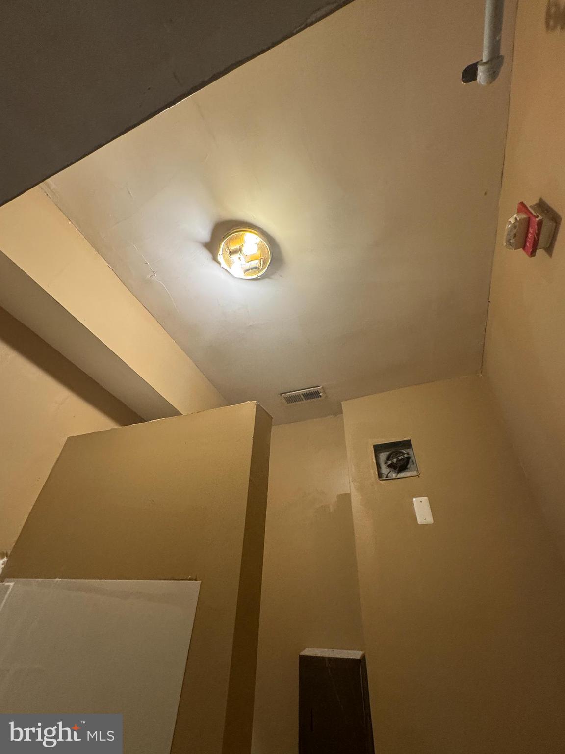 GREENSPRING - Commercial Sale