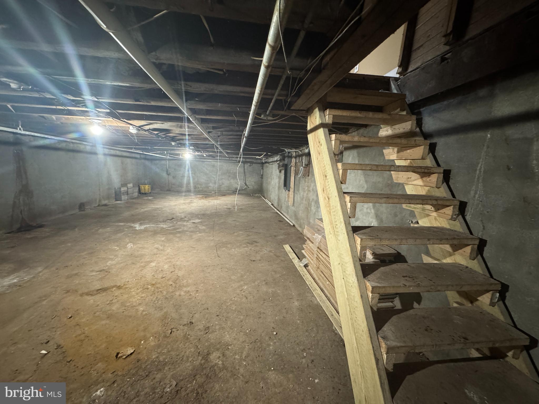 GREENSPRING - Commercial Sale