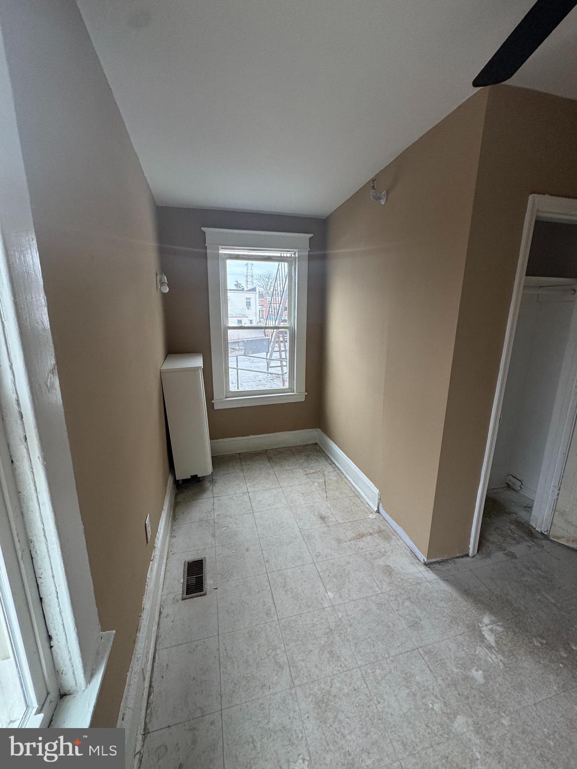 GREENSPRING - Commercial Sale