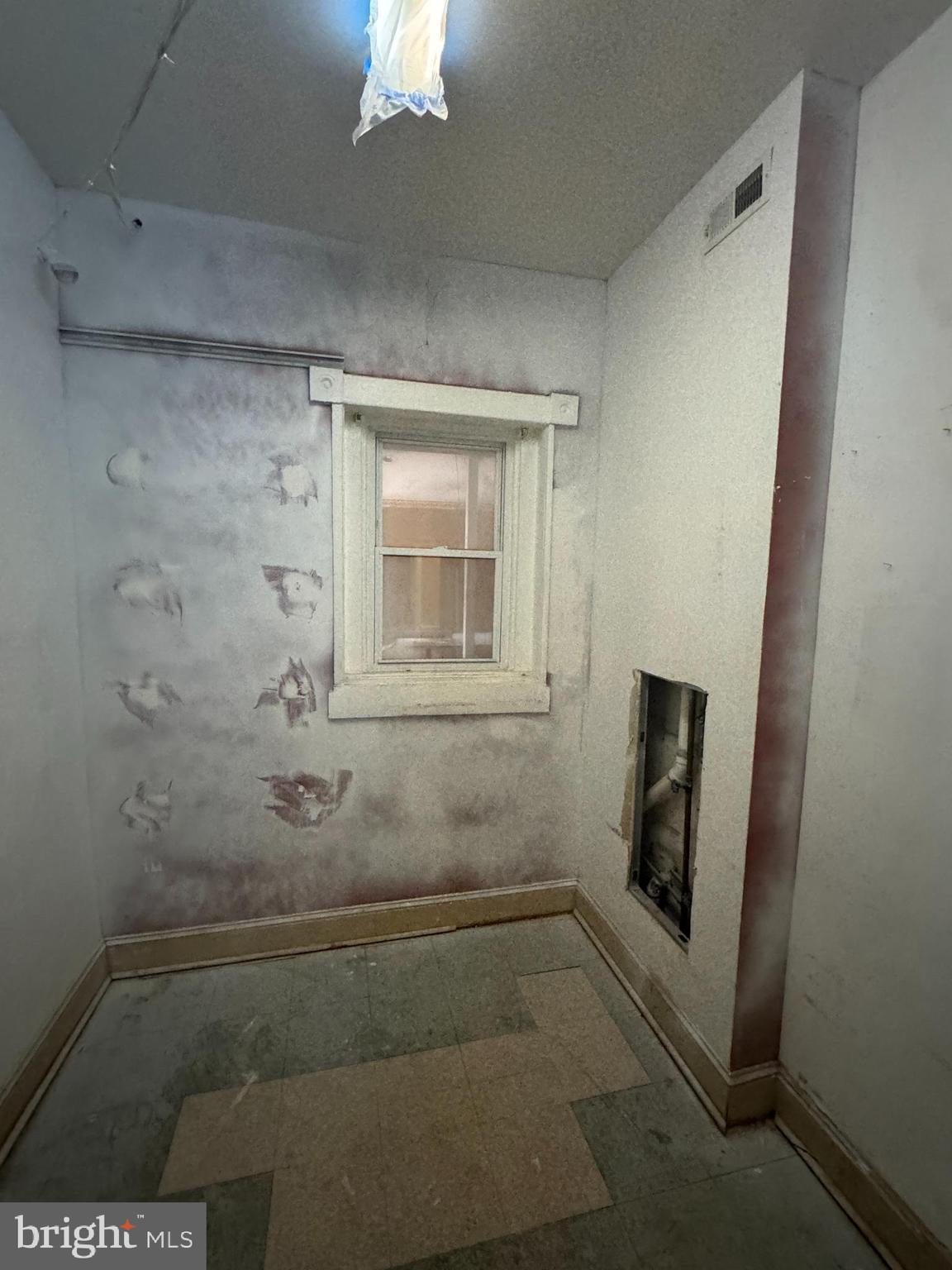 GREENSPRING - Commercial Sale