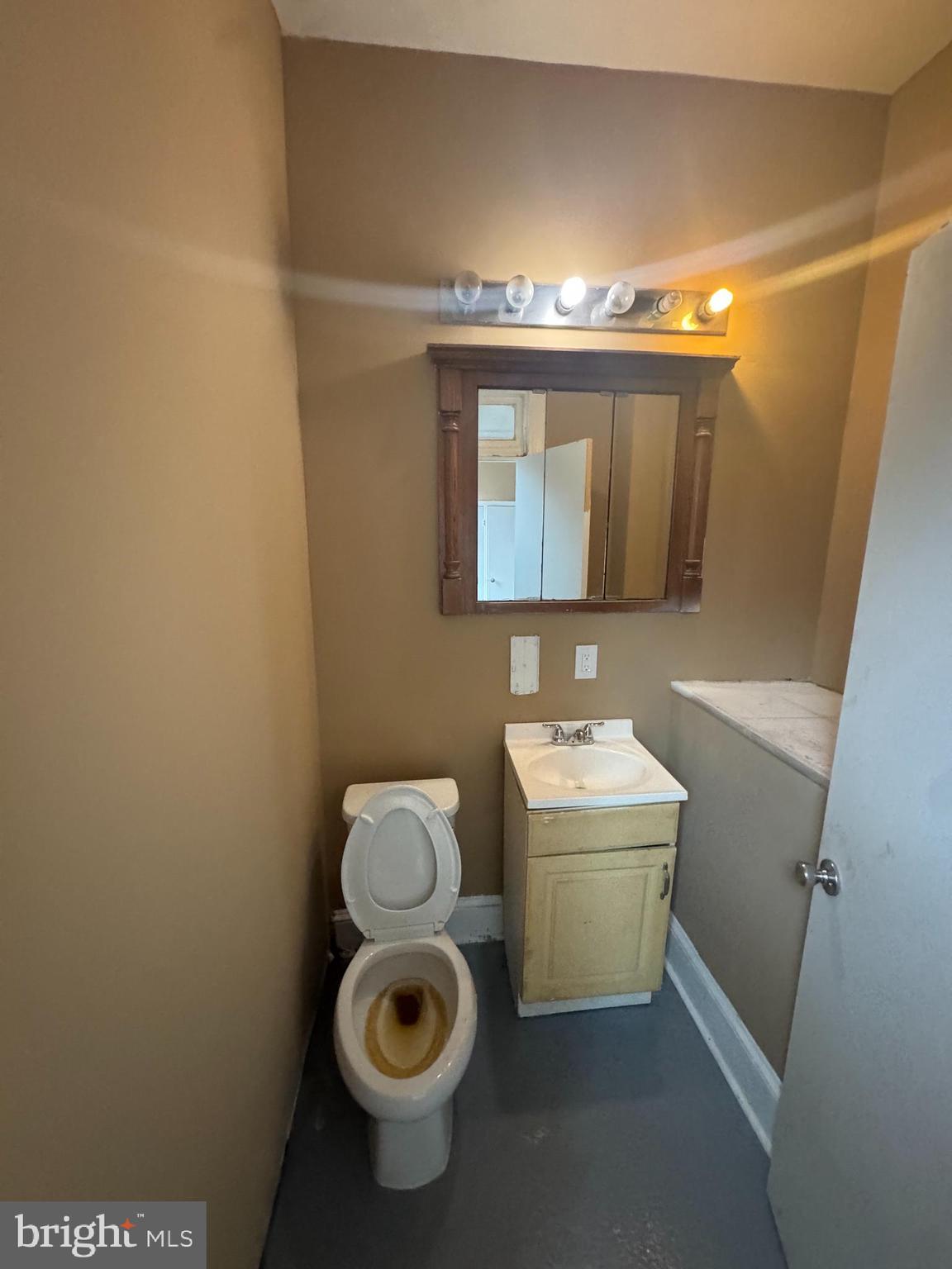 GREENSPRING - Commercial Sale