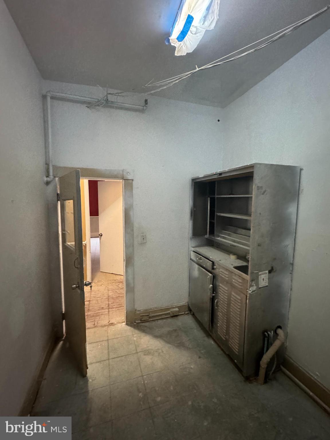 GREENSPRING - Commercial Sale