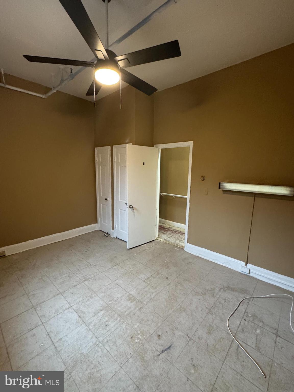 GREENSPRING - Commercial Sale