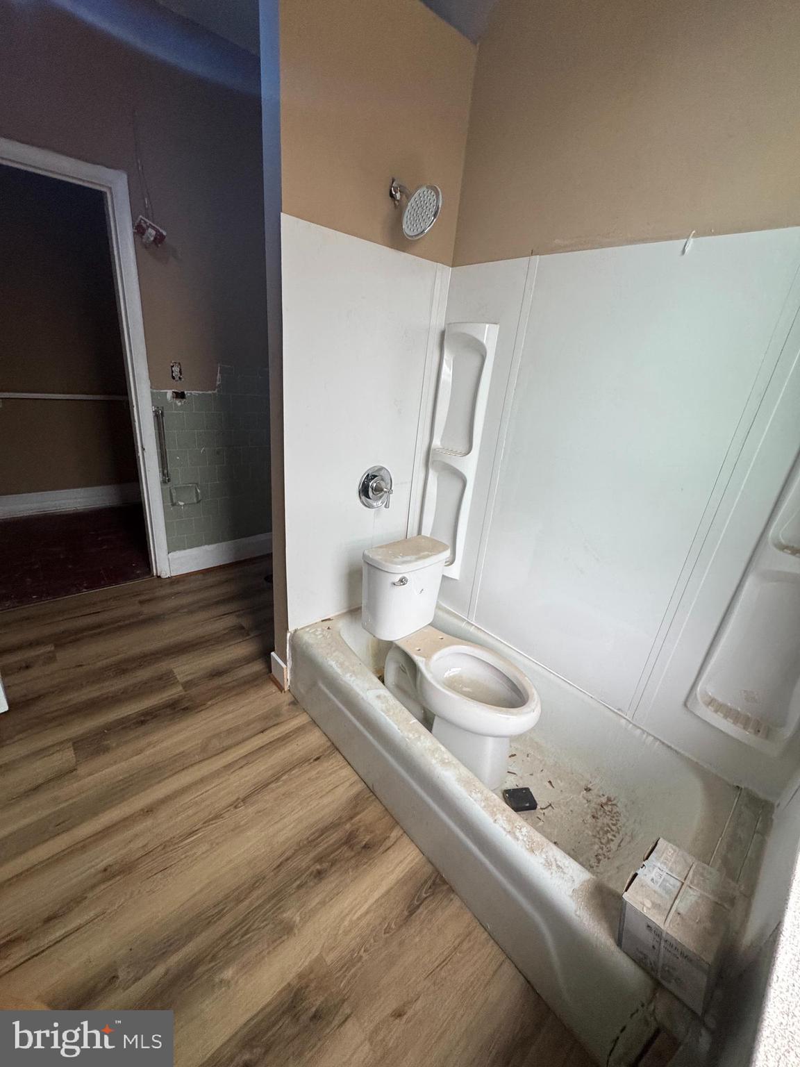 GREENSPRING - Commercial Sale