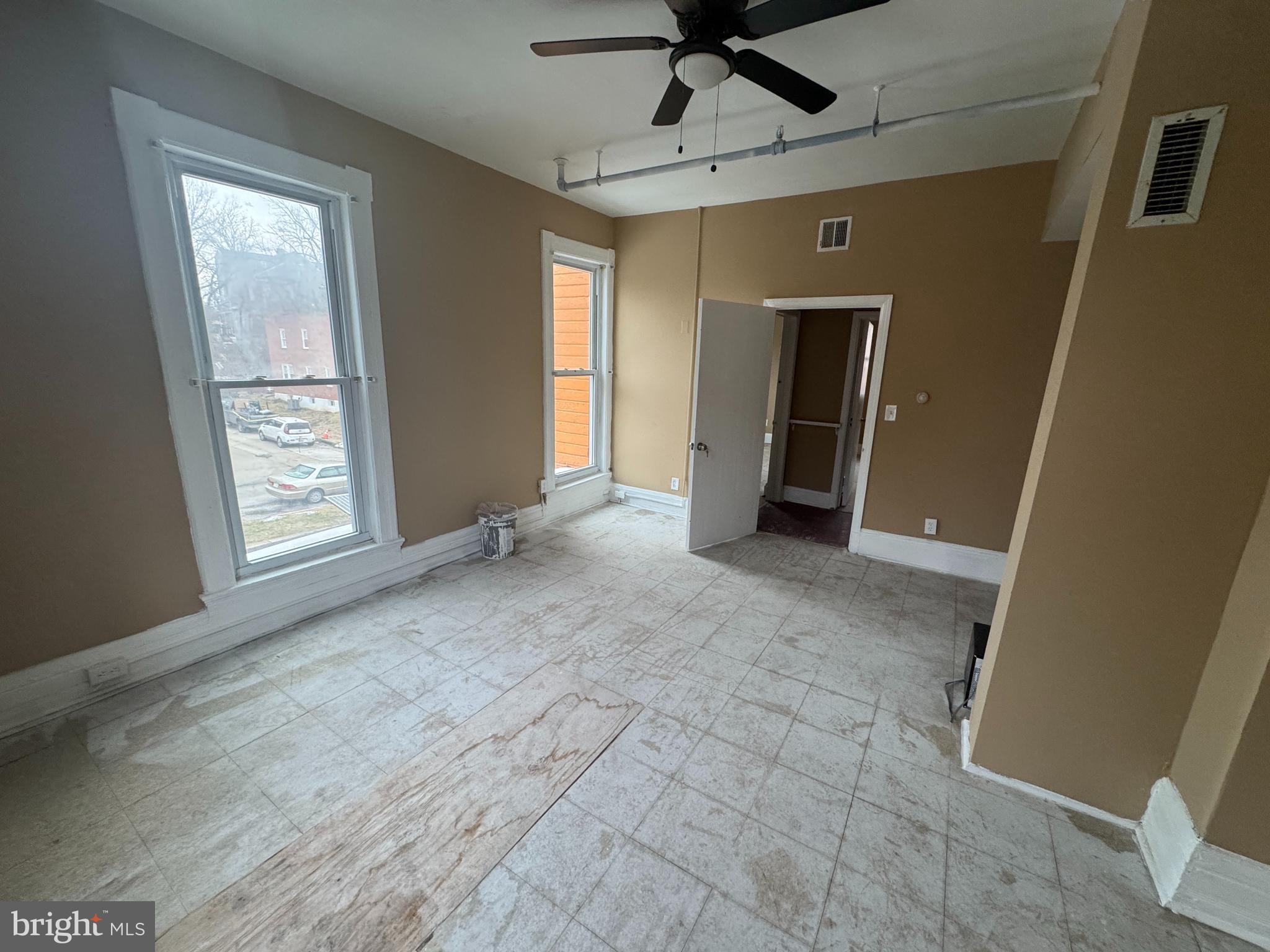 GREENSPRING - Commercial Sale