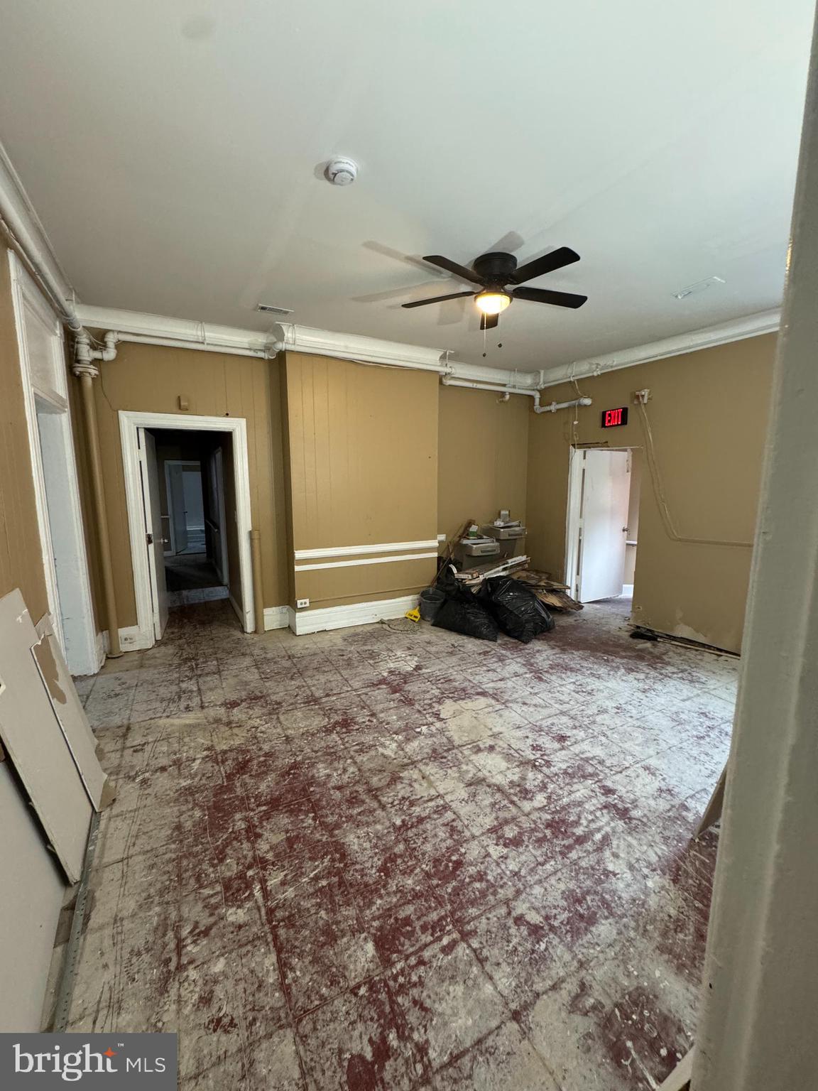 GREENSPRING - Commercial Sale