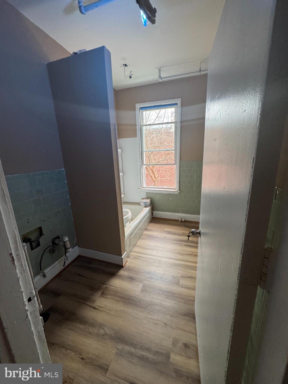 GREENSPRING - Commercial Sale