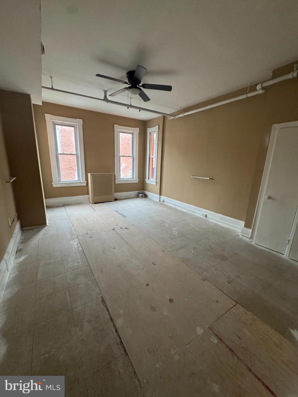 GREENSPRING - Commercial Sale