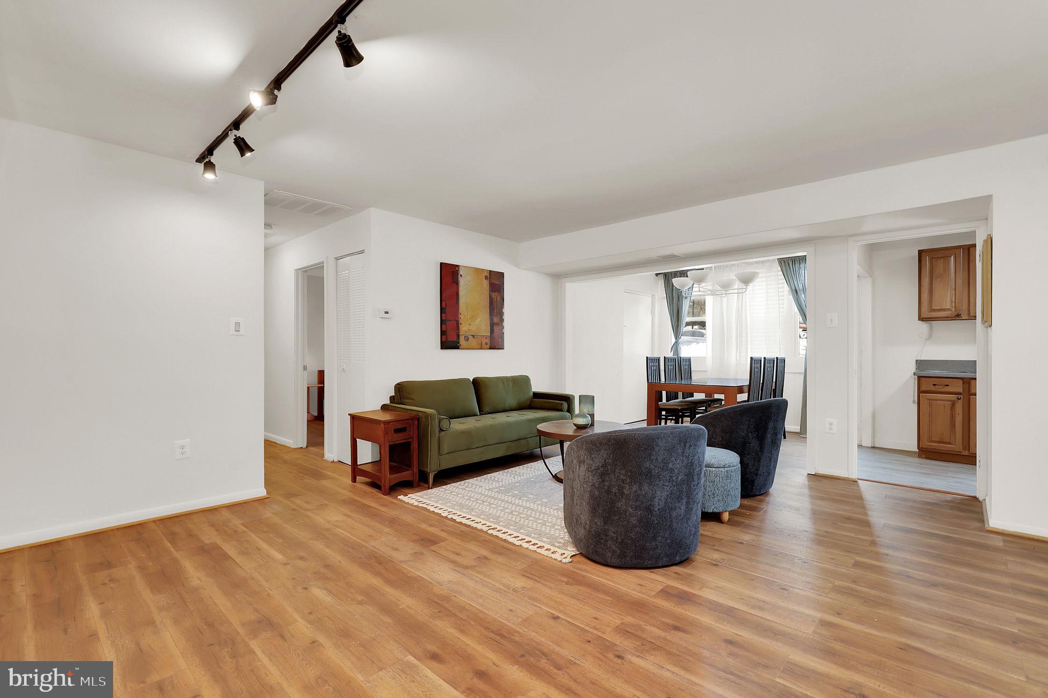 VOM VILLAGE CENTER - Residential