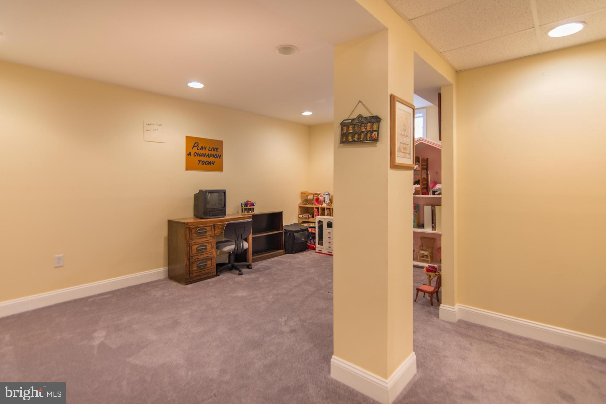 THE HIGHLANDS - Residential