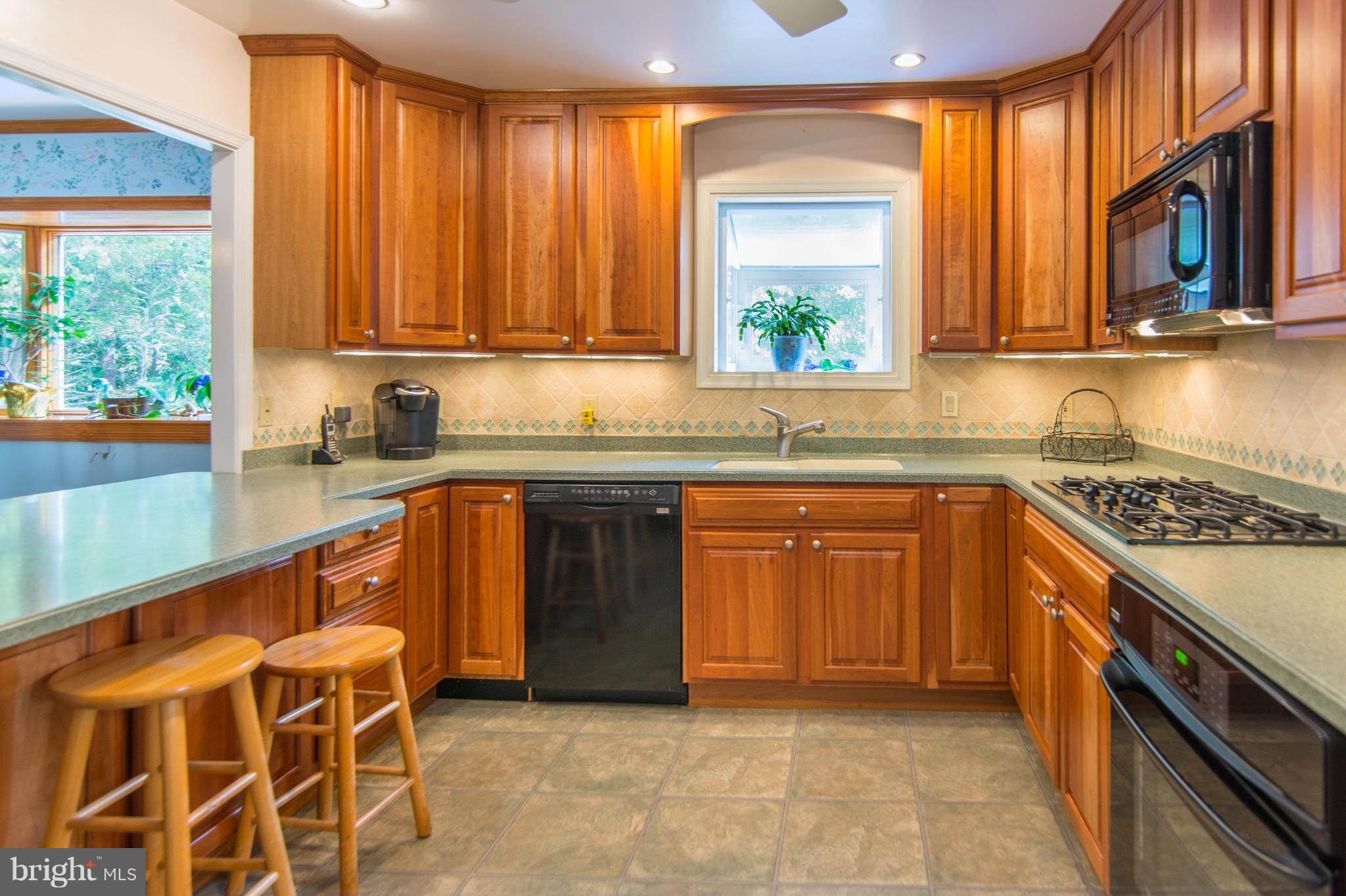 THE HIGHLANDS - Residential