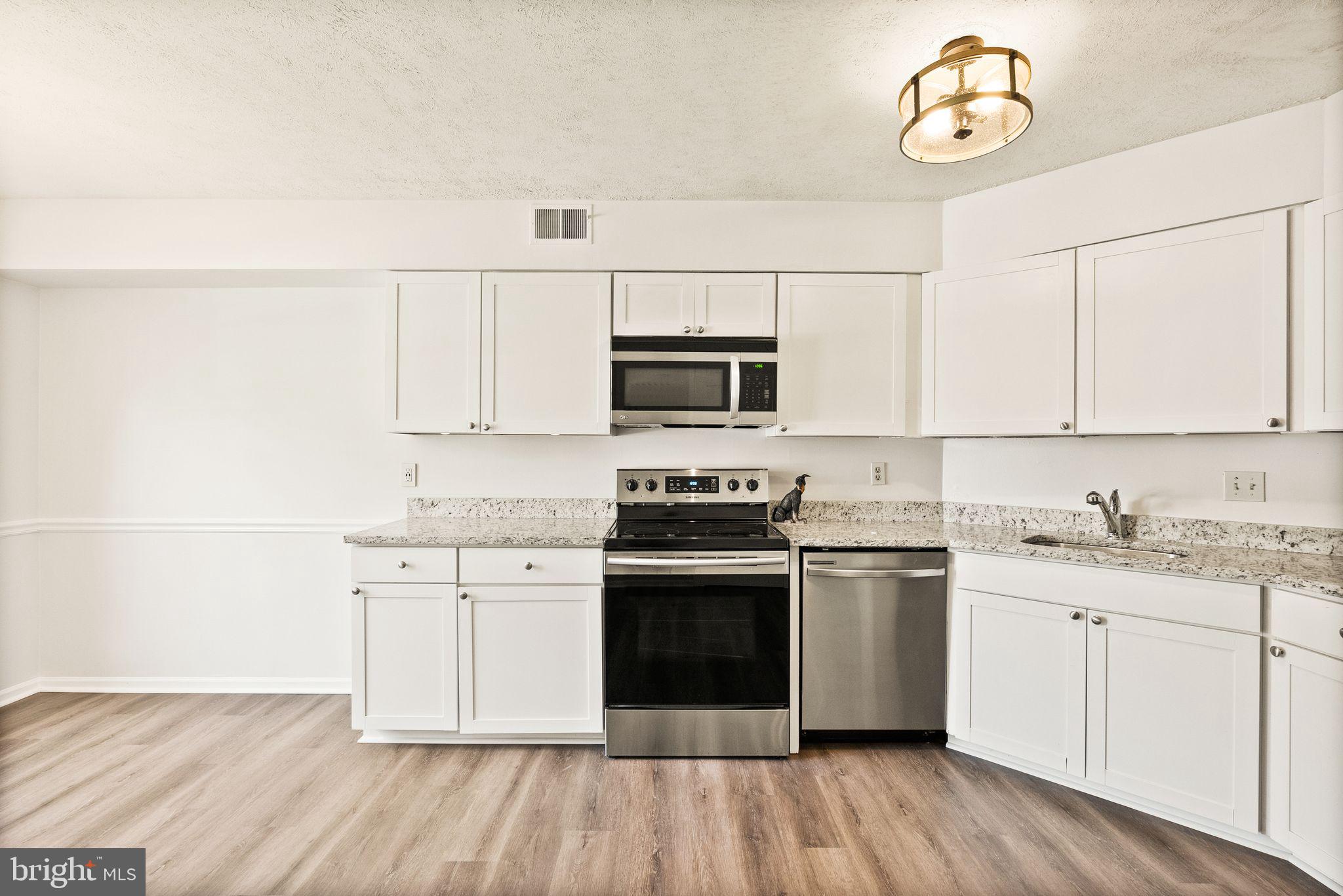 GLENWOOD MANOR - Residential