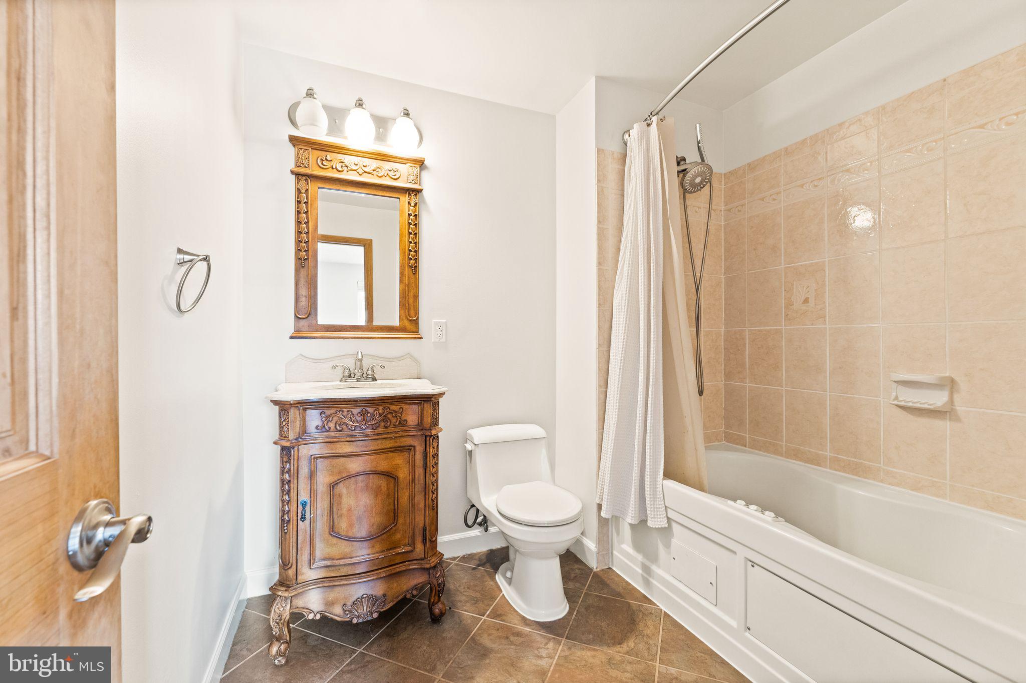 GLENWOOD MANOR - Residential