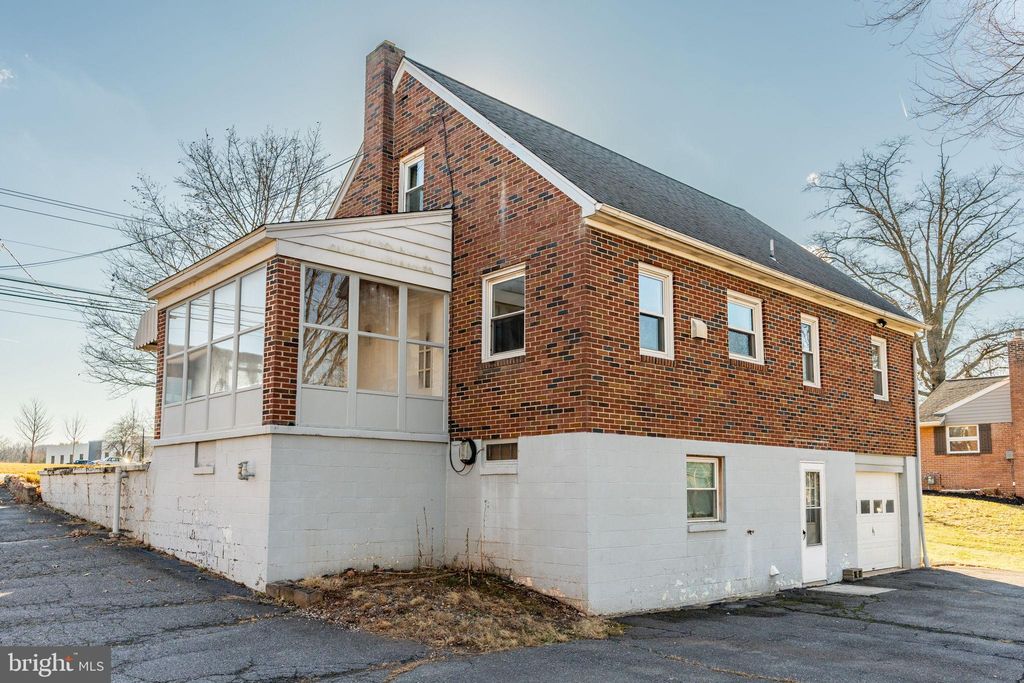 Photo of 134 N Reamstown Road, STEVENS, PA 17578 (MLS # PALA2061890)