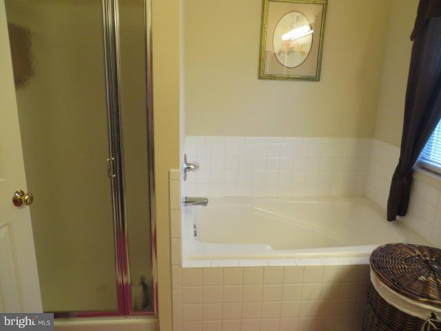 PARK RIDGE - Residential Lease