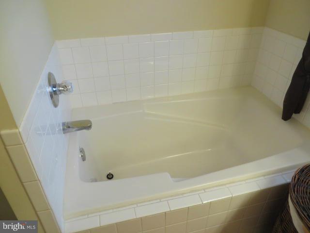 PARK RIDGE - Residential Lease