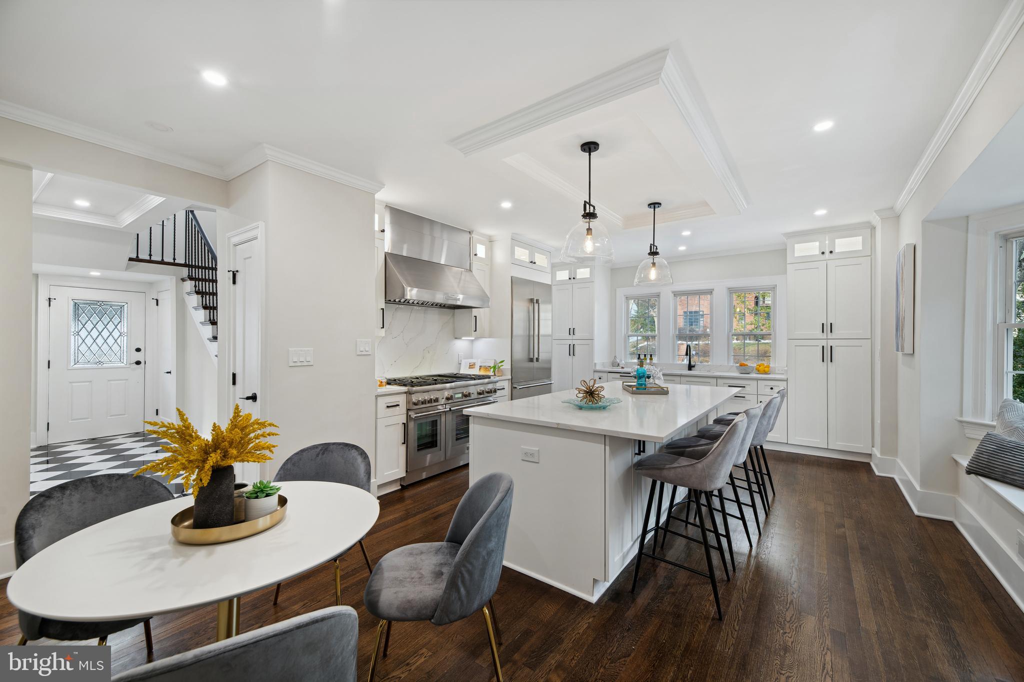 FOREST HILLS - Residential