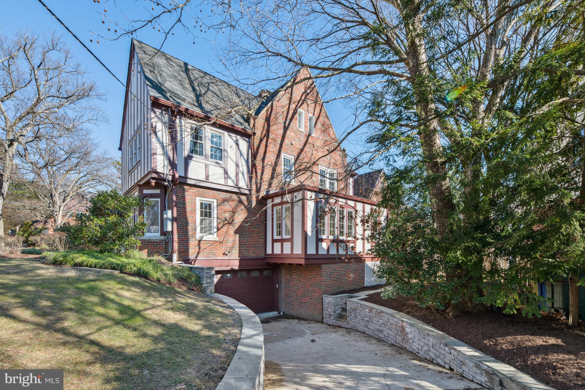 FOREST HILLS - Residential
