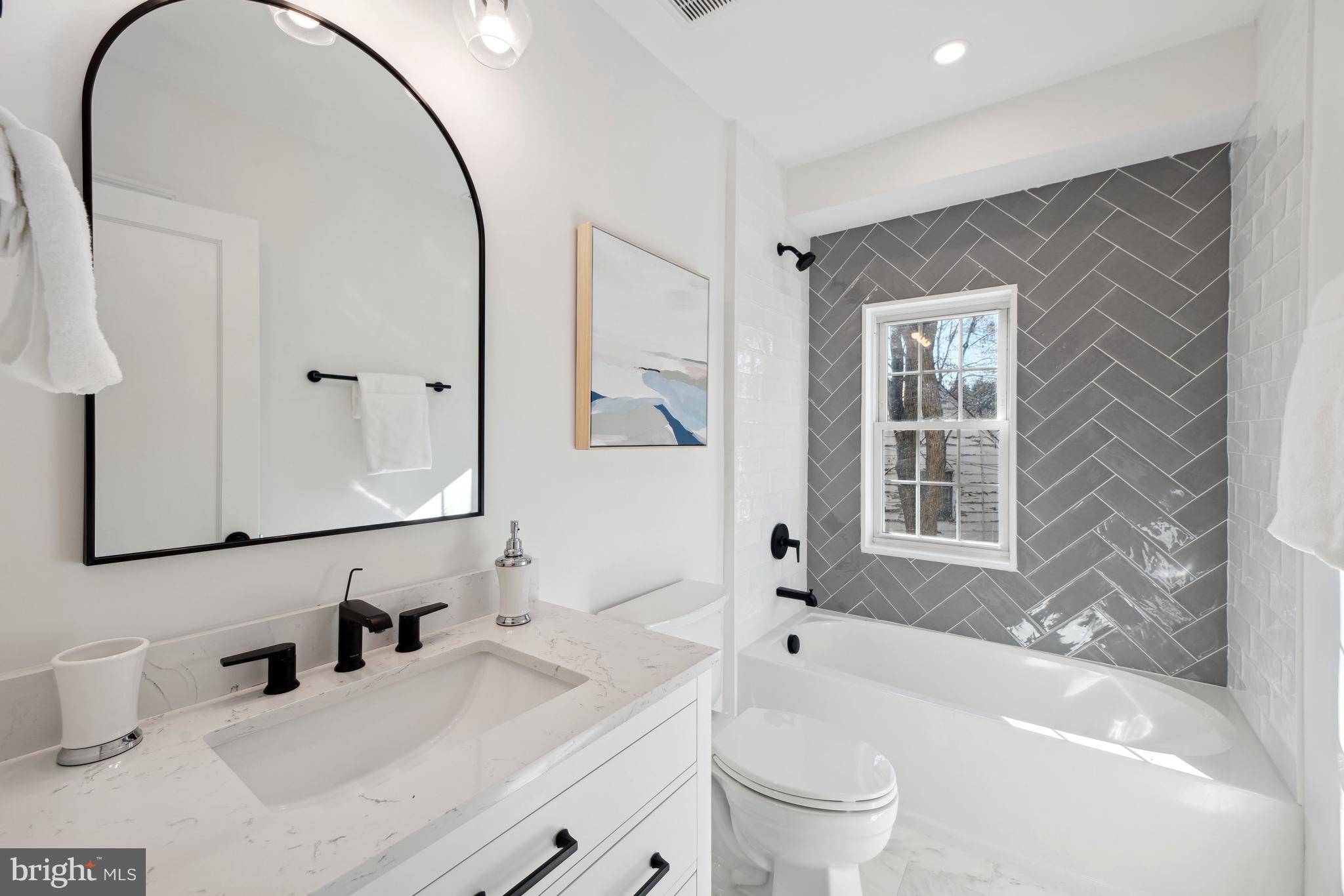 FOREST HILLS - Residential