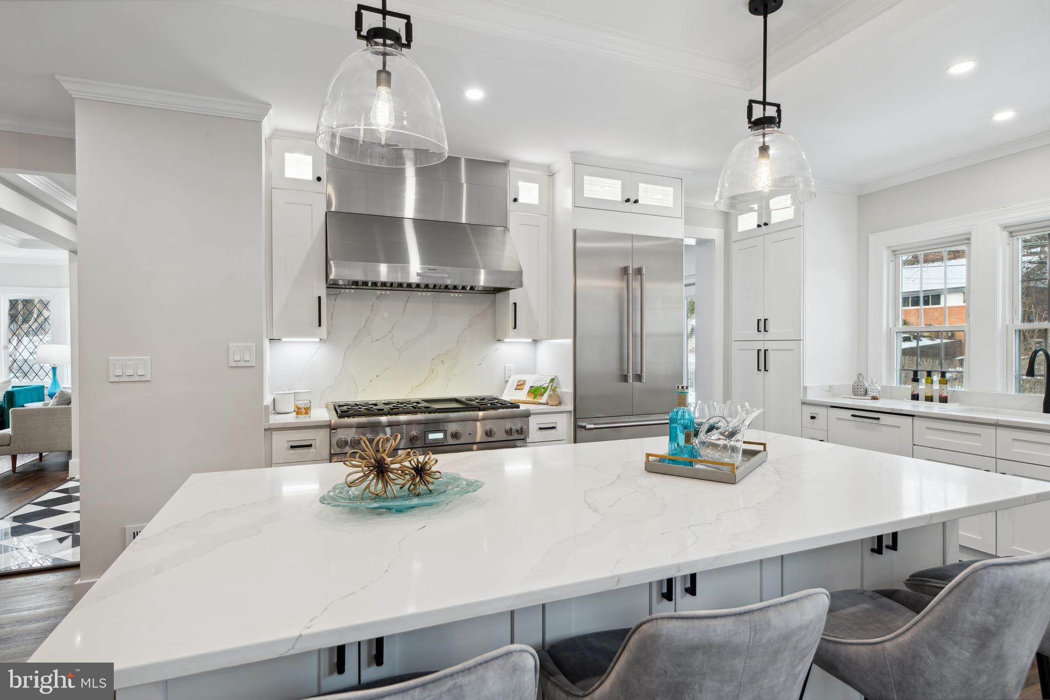FOREST HILLS - Residential