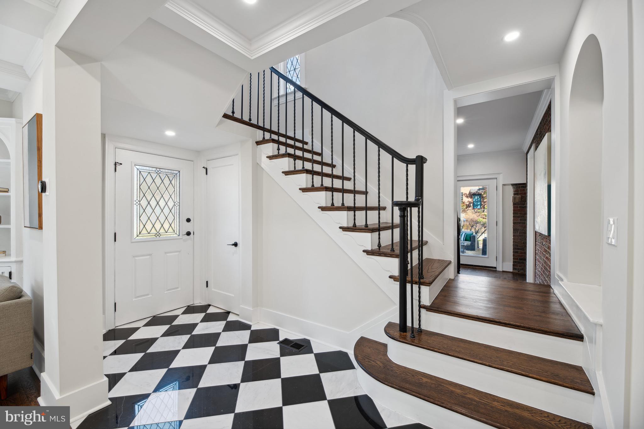 FOREST HILLS - Residential