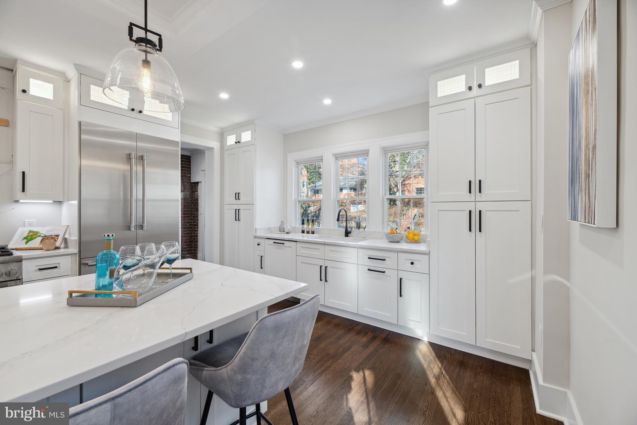 FOREST HILLS - Residential