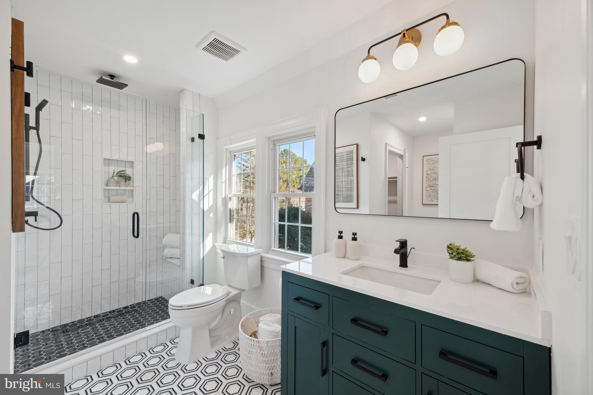 FOREST HILLS - Residential