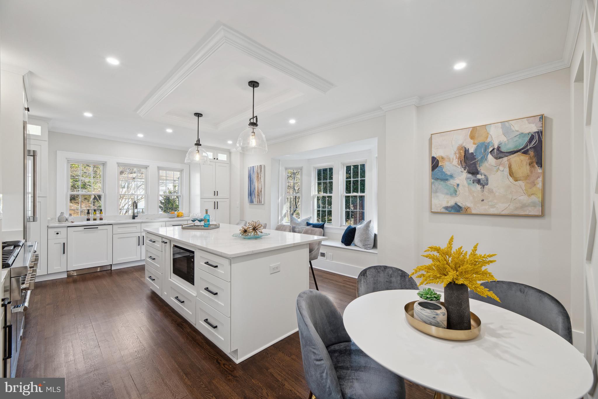 FOREST HILLS - Residential