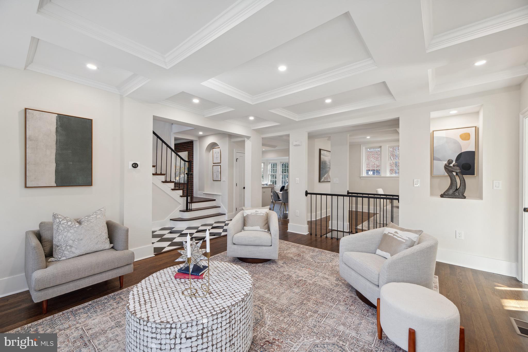 FOREST HILLS - Residential